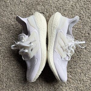 Adidas White Ultraboost 22 Sneakers size 7.5W/ 6M